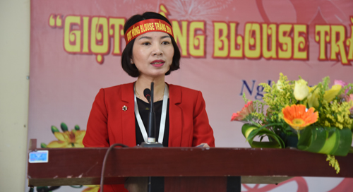 Bà Nguyễn Lương Hồng - Chủ tịch Hội chữ thập đỏ tỉnh Nghệ An, Phó ban chỉ đạo hiến máu tình nguyện tỉnh Nghệ An