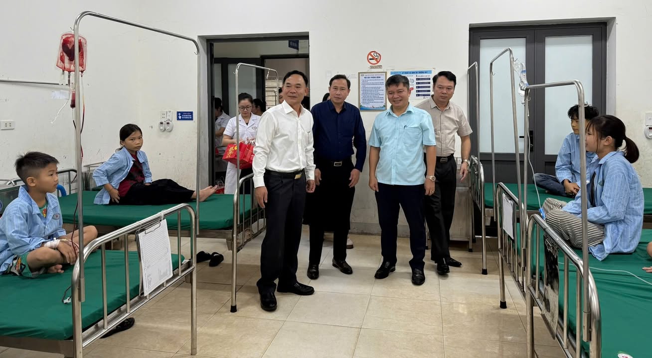 Trao quà trung thu – gửi trọn yêu thương đến bệnh nhi